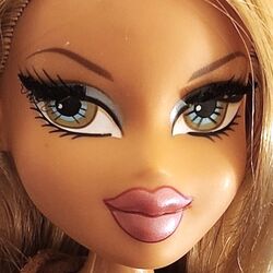 Dirty blonde bratz doll shop