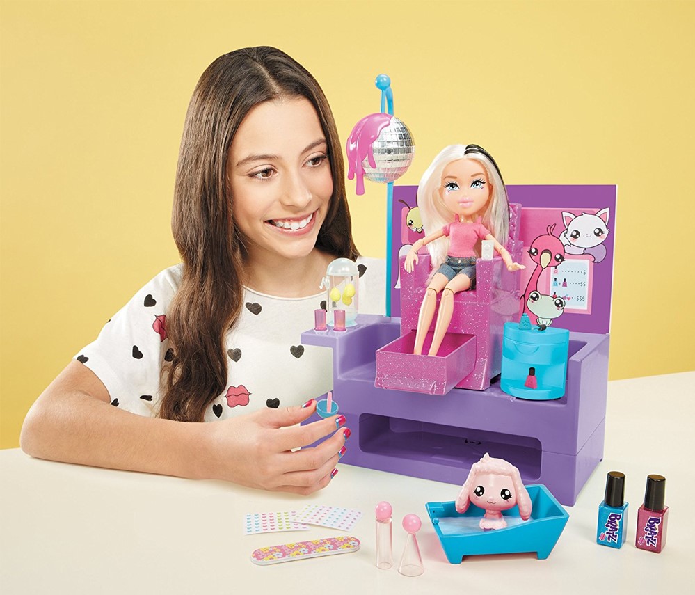 Instapets Nail Salon, Bratz Wiki