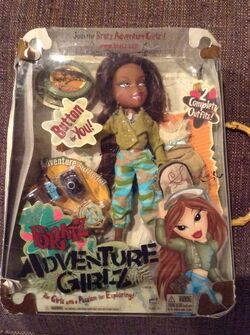 BRATZ Adventure Girlz Jade Doll With Outfit Clothing & Accessories Safari  Camo