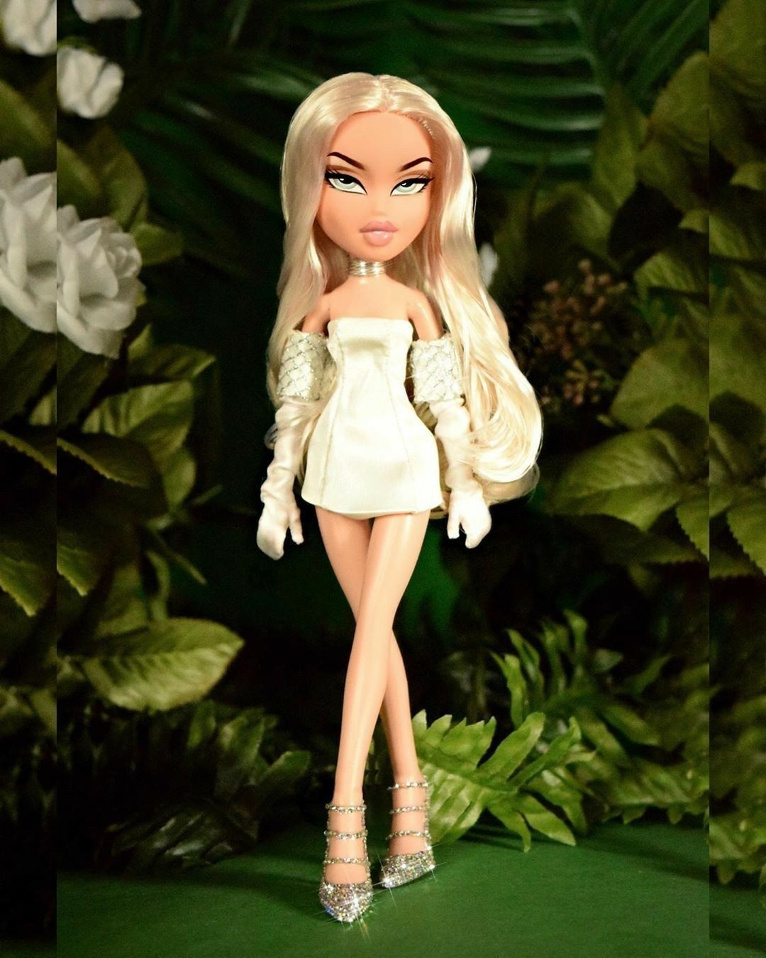 Bratz Magic Hair Cloe Doll Long Hair W Highlight Fashion Outfit