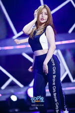 Brave Girls Deepened Inkigayo 160306 (13)