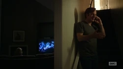 BCS 2x03 - Jimmy hablando con Clifford por teléfono