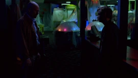 3x13 - Full Measure 12.png (1,17 MB) Walt y Jesse en el interior del local. {{crossref|3x13}}