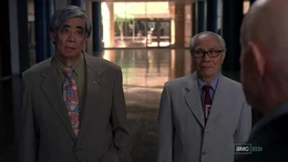 Chow en las oficinas.