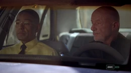 4x05 - Shotgun 14.png (669 kB) Gus se reúne con Mike en su coche.