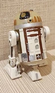 Коллекционная фигурка дроида (в фильме)