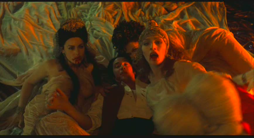 Monica bellucci dracula nude