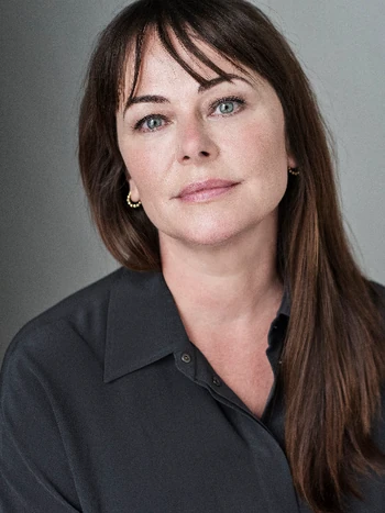 Polly Walker | Bridgerton Wiki | Fandom