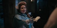 2x01PenelopeFeatheringtonMrHarris