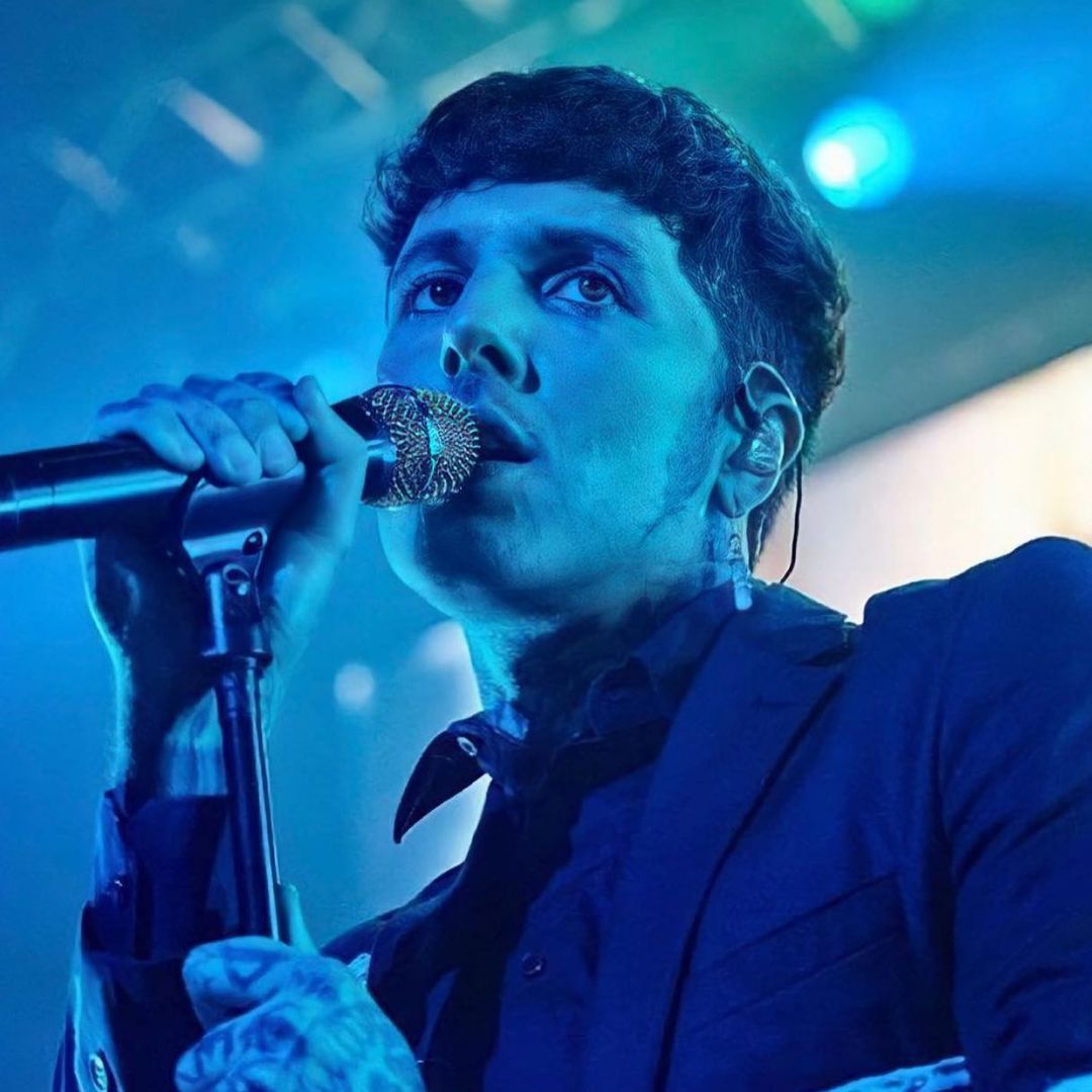 Oliver Sykes Down Low, Oliver Sykes of Bring Me The Horizon…