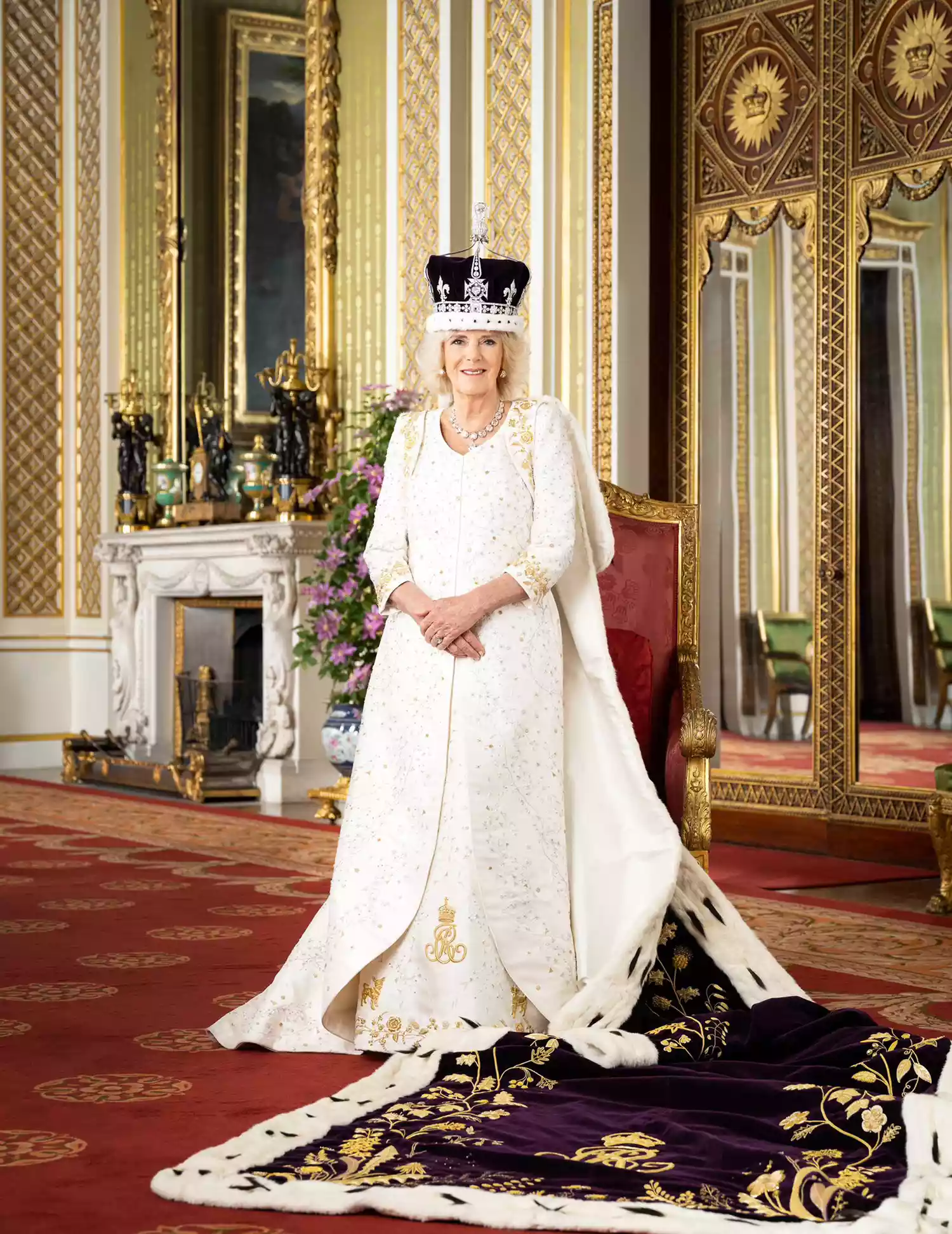 Camilla golden years dress 2025