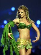 Britney-spears-dream-within-a-dream-tour-i-m-a-slave-for-you