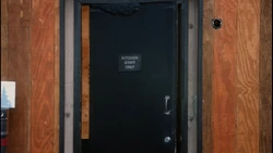 Wing Slutz 20.jpg (700 KB)