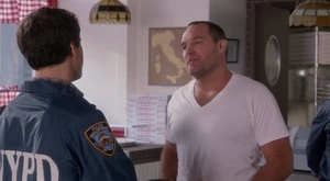 Gino's Pizza 2.jpg (114 KB) Jake talking to Gino at Gino's Pizza