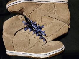 Gina's sneakers