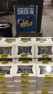Brooklyn 99 Donuts.png (1,022 KB)