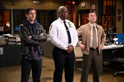 S06x18 The Suicide Squad 09.jpg (115 KB)