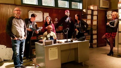 2nd Team Desk.jpg (108 KB) 2nd Team Stand-ins