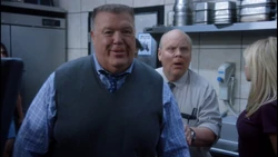 Wing Slutz 18.jpg (667 KB)