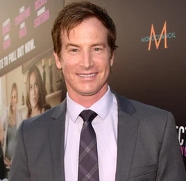 Rob Huebel