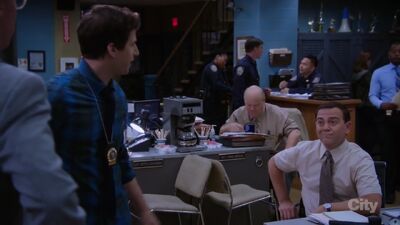 HS Desk S4 E4 1
