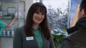 S05E16 Angela, NutriBoom employee