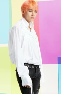 BTS - V promoting FAKE LOVE.Airplane Pt.2 - 2018 (Japan)