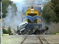 El DeLorean es destruido por la .