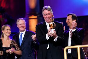 The Max Steiner Film Music Achievement Award is presented to Alan Silvestri at the gala concert “Hollywood in Vienna