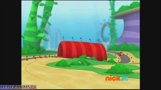 Tunnel - Red