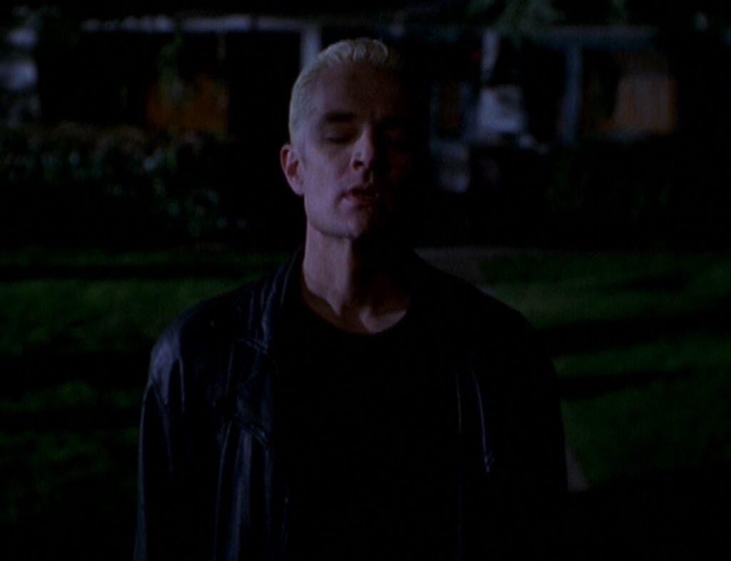 Spikesmellsbuffy.jpg