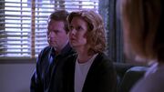 Hank & Joyce (6x17)