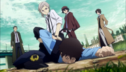 Atsushi restrains Officer Sugimoto