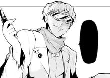 Motojiro asks Yosano a question.