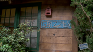 Grizzly cabin