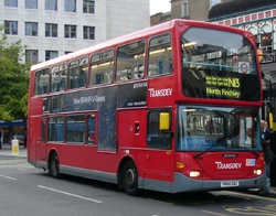 絵画 London Bus 13 Aldwych on Baker Street 絵画 London Bus 13