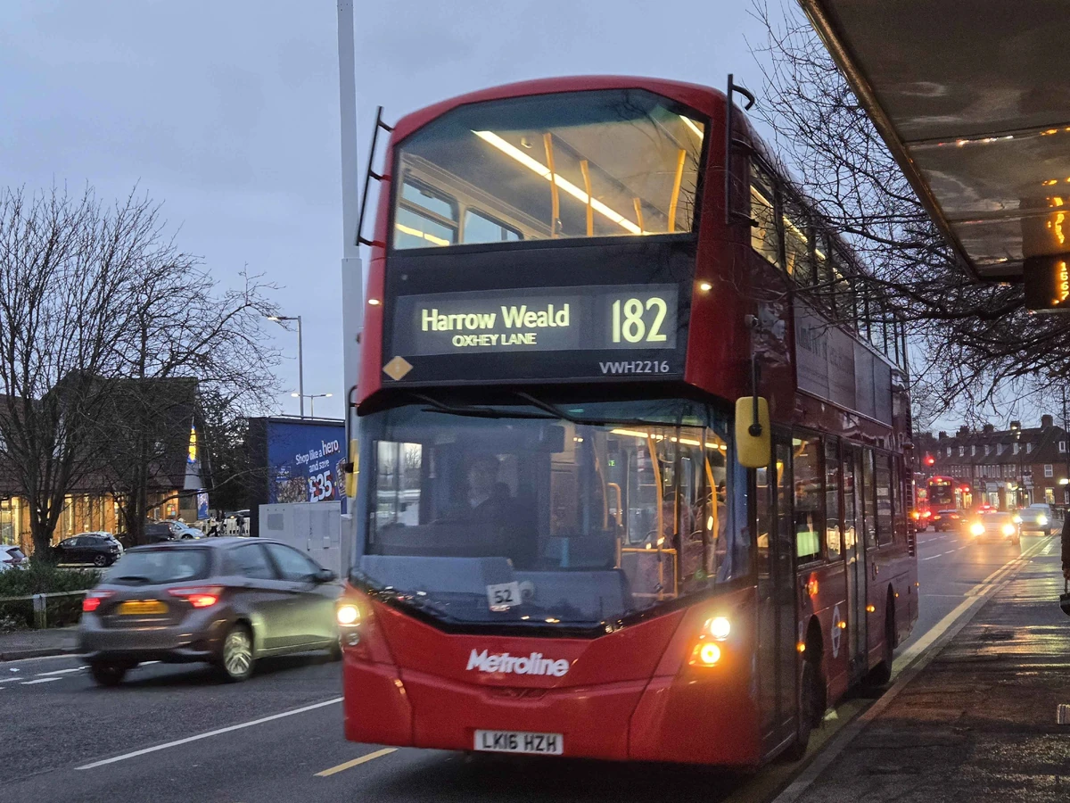 London Buses route 182 | Bus Routes in London Wiki | Fandom