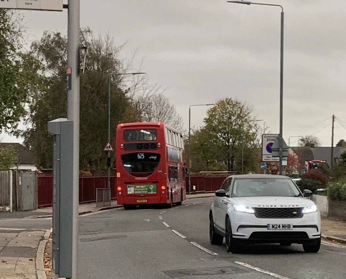 London Buses route 625 Bus Routes in London Wiki Fandom