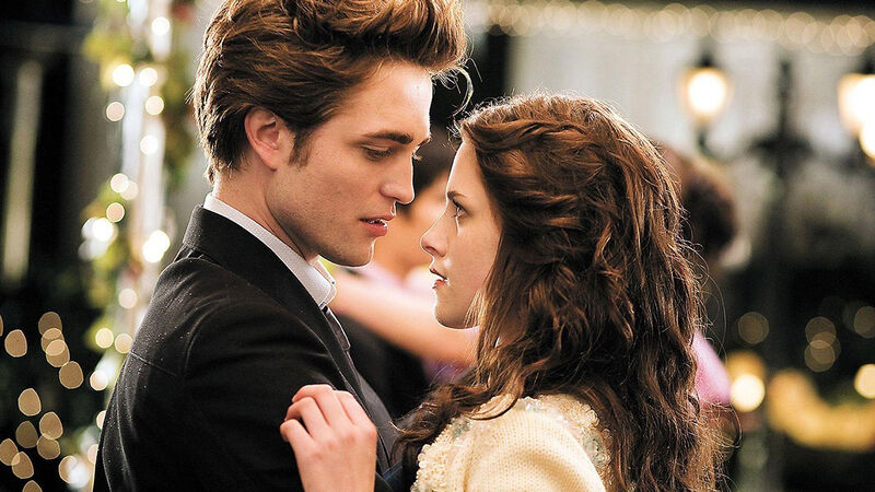 Robert Pattinson Fell In Love With Kristen Stewart The First Time They