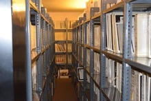 L'intérieur du Vault montre des enregistrements audio stockés dans des boites.