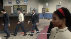 Mason blir eskorterad till Pentagon.