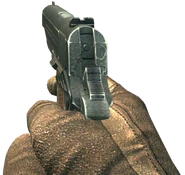 Руки с кольтом от 1-го лица