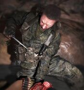 Reznov dans les tunnels Vietcong