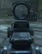 Aiming down the default Reflex reticle