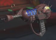 Ray Gun BO3.jpg (145 КБ) Ray Gun в режиме выбора оружия (Мод)