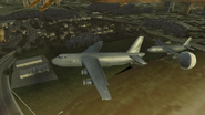 Ан-124 десантирует БТР