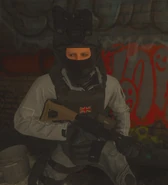 An SFO officer with an M4