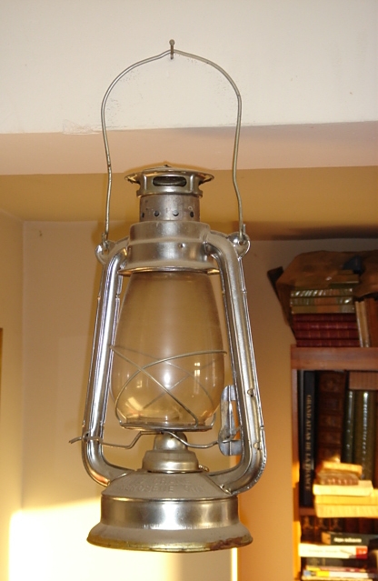 Kerosene lamp - Wikipedia