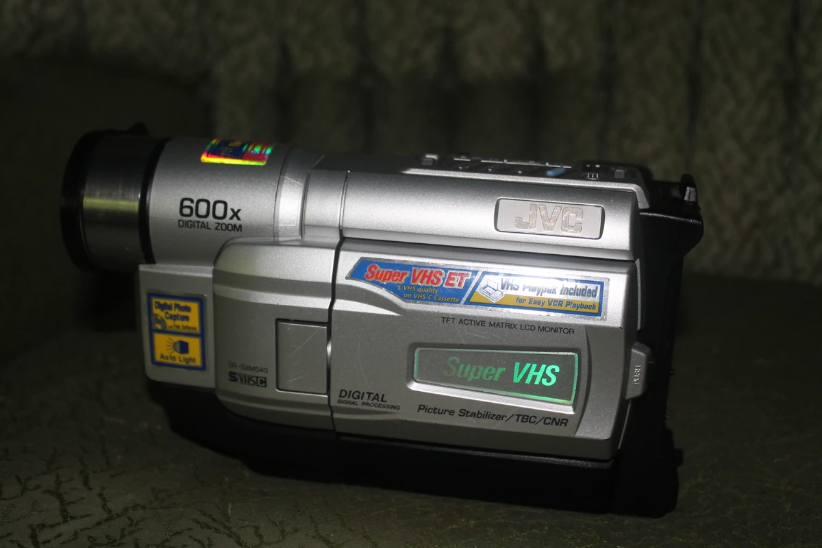Caméscope JVC GR-FXM405S VHS-C - Pour Pièces / Défectueux (cassette Bloquée)
