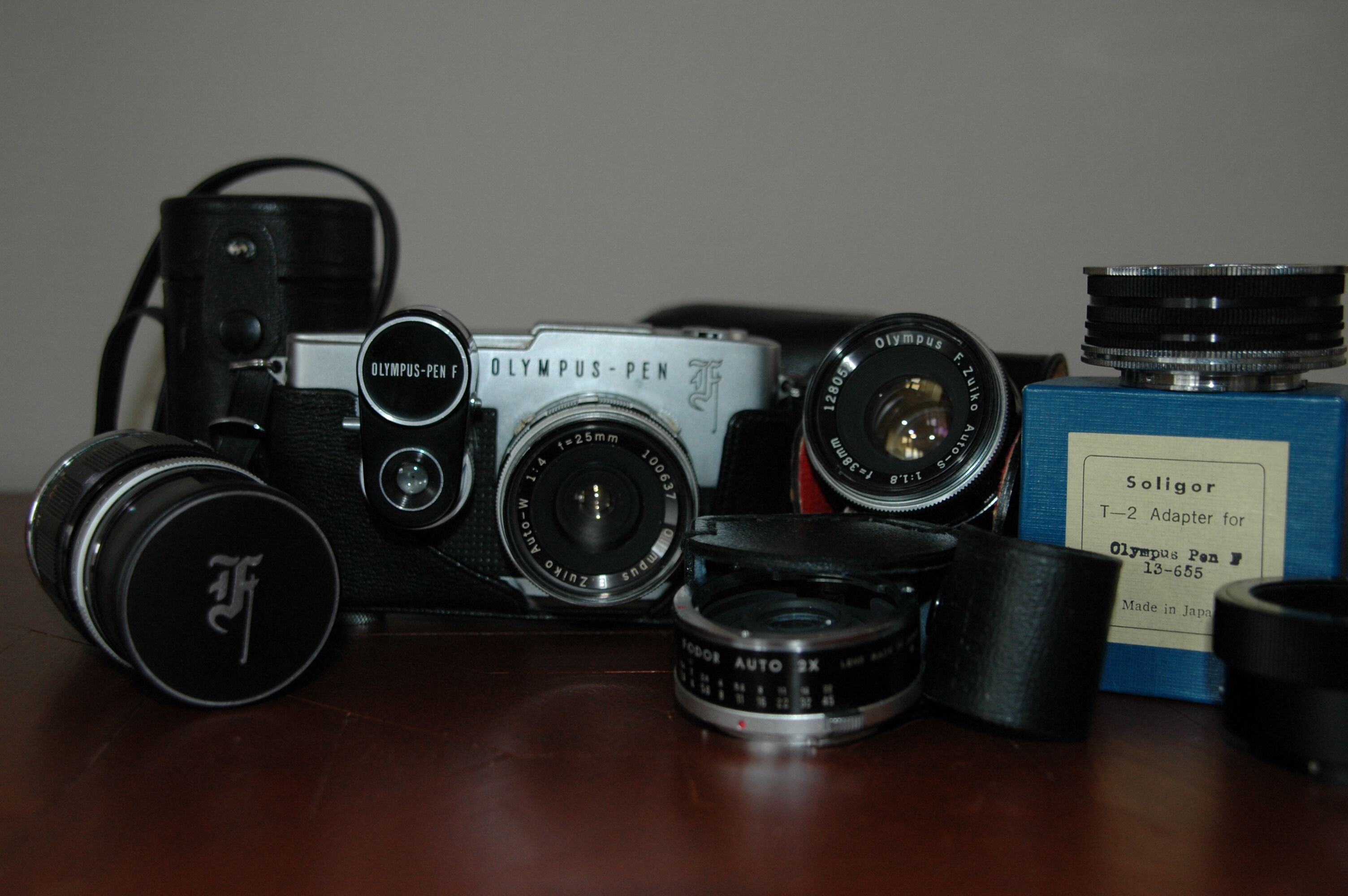 Olympus Pen F -  - The free camera encyclopedia